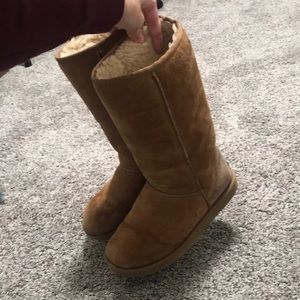 High rise Uggs, chestnut